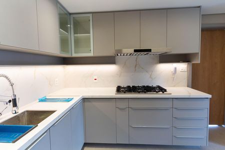 Apartamento para alugar com 145m², 3 quartos e 2 vagas Apartamento para alugar com 145m², 3 quartos e 2 vagasCozinha