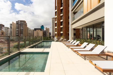 Apartamento para alugar com 145m², 3 quartos e 2 vagas Apartamento para alugar com 145m², 3 quartos e 2 vagasÁrea comum - Piscina