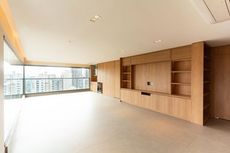 Sala de apartamento para alugar com 3 quartos, 145m² em Indianópolis, São Paulo
