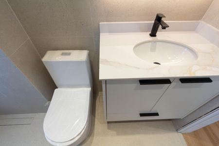 Apartamento para alugar com 145m², 3 quartos e 2 vagas Apartamento para alugar com 145m², 3 quartos e 2 vagasBanheiro da Suíte 2