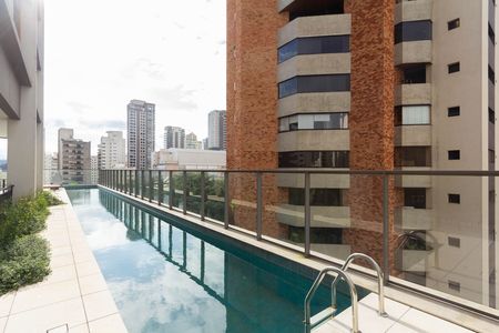 Apartamento para alugar com 145m², 3 quartos e 2 vagas Apartamento para alugar com 145m², 3 quartos e 2 vagasÁrea comum - Piscina
