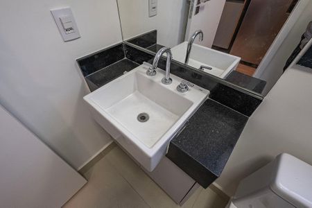 Studio para alugar com 28m², 1 quarto e sem vaga Studio para alugar com 28m², 1 quarto e sem vagaBanheiro
