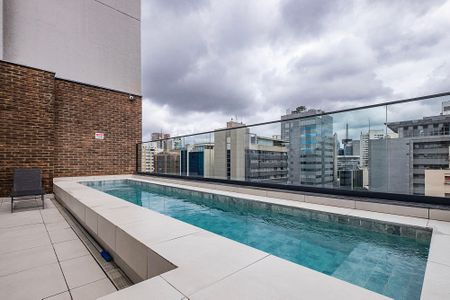 Studio para alugar com 28m², 1 quarto e sem vaga Studio para alugar com 28m², 1 quarto e sem vagaPiscina