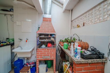 Casa de condomínio à venda com 103m², 2 quartos e 2 vagasChurrasqueira