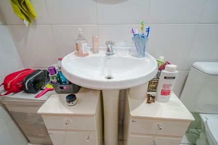 Casa de condomínio à venda com 103m², 2 quartos e 2 vagasBanheiro