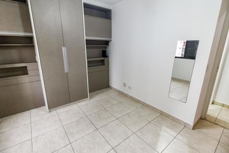 Apartamento à venda com 113m², 3 quartos e 2 vagas Apartamento à venda com 113m², 3 quartos e 2 vagasQuarto 1 - Armários