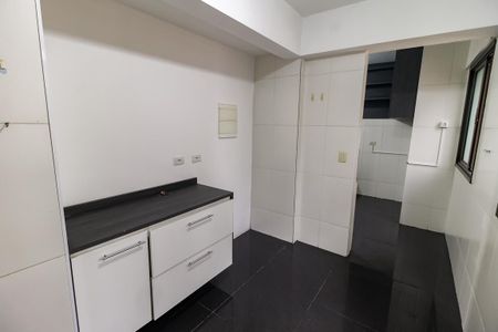 Apartamento à venda com 113m², 3 quartos e 2 vagas Apartamento à venda com 113m², 3 quartos e 2 vagasÁrea de Serviço