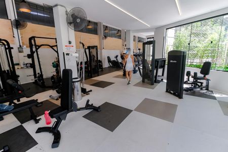 Apartamento à venda com 113m², 3 quartos e 2 vagas Apartamento à venda com 113m², 3 quartos e 2 vagasÁrea comum - Academia