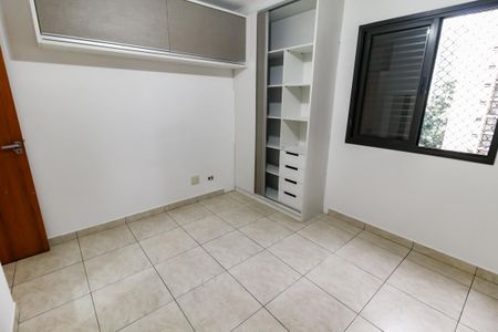 Apartamento à venda com 113m², 3 quartos e 2 vagas Apartamento à venda com 113m², 3 quartos e 2 vagasQuarto 1