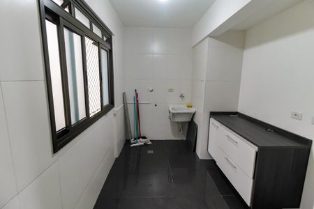 Apartamento à venda com 113m², 3 quartos e 2 vagas Apartamento à venda com 113m², 3 quartos e 2 vagasÁrea de Serviço