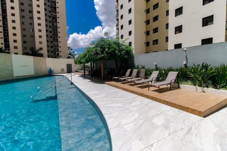 Apartamento à venda com 113m², 3 quartos e 2 vagas Apartamento à venda com 113m², 3 quartos e 2 vagasÁrea comum - Piscina