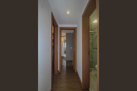 Apartamento à venda com 63m², 2 quartos e 1 vagaCorredor