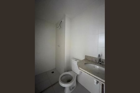 Apartamento à venda com 48m², 2 quartos e sem vaga Apartamento à venda com 48m², 2 quartos e sem vagaBanheiro
