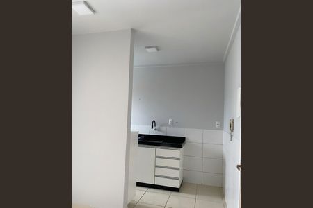 Cozinha de apartamento para alugar com 2 quartos, 54m² em Parque Oeste Industrial, Goiânia