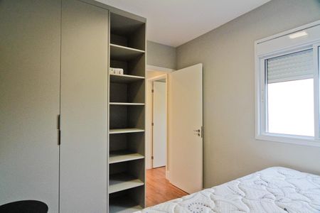 Quarto 1 de apartamento para alugar com 2 quartos, 42m² em Vila Guaca, São Paulo
