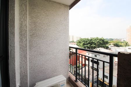 Studio à venda com 27m², 1 quarto e sem vaga Studio à venda com 27m², 1 quarto e sem vagaVaranda