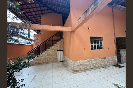 Casa à venda com 460m², 3 quartos e 2 vagas Casa à venda com 460m², 3 quartos e 2 vagasÁrea Externa
