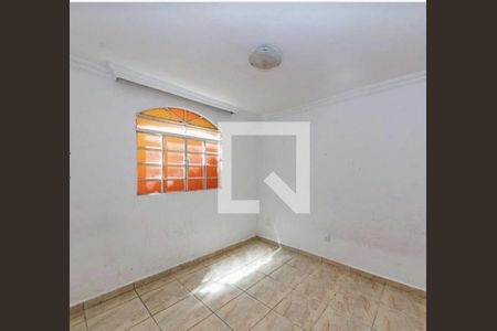 Casa à venda com 460m², 3 quartos e 2 vagas Casa à venda com 460m², 3 quartos e 2 vagasQuarto