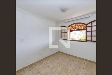 Quarto de casa à venda com 3 quartos, 460m² em Palmeiras, Belo Horizonte