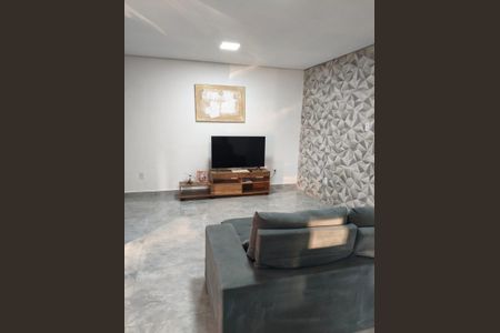 Casa para alugar com 700m², 4 quartos e 4 vagas Casa para alugar com 700m², 4 quartos e 4 vagasSala