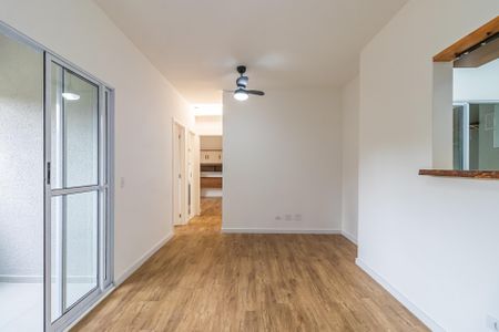 Sala de apartamento para alugar com 3 quartos, 71m² em Jardim Maria Helena, Barueri