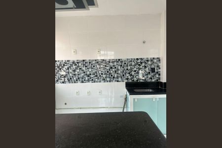 Cozinha de apartamento para alugar com 2 quartos, 45m² em Vila Valqueire, Rio de Janeiro