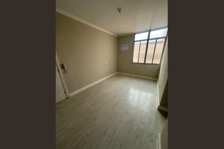 Sala de apartamento para alugar com 2 quartos, 45m² em Vila Valqueire, Rio de Janeiro