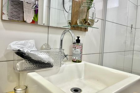 Casa à venda com 71m², 2 quartos e 1 vaga Casa à venda com 71m², 2 quartos e 1 vagaBanheiro de serviço
