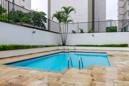 Apartamento à venda com 79m², 2 quartos e 1 vaga Apartamento à venda com 79m², 2 quartos e 1 vagaPiscina
