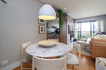 Apartamento à venda com 79m², 2 quartos e 1 vaga Apartamento à venda com 79m², 2 quartos e 1 vagaSala
