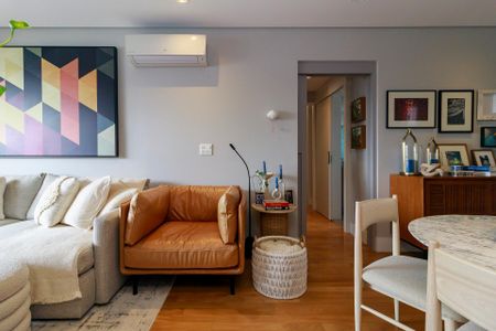 Apartamento à venda com 79m², 2 quartos e 1 vaga Apartamento à venda com 79m², 2 quartos e 1 vagaSala