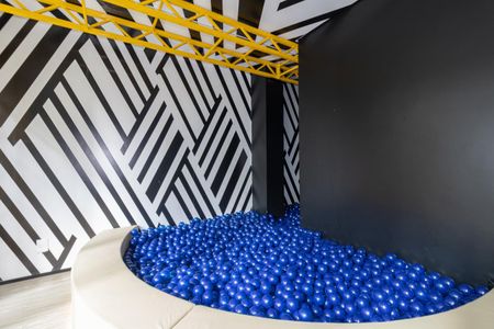 Studio à venda com 25m², 1 quarto e sem vaga Studio à venda com 25m², 1 quarto e sem vagaÁrea comum - Brinquedoteca
