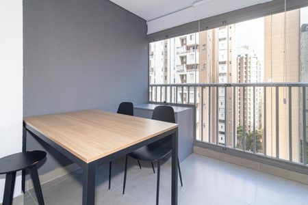 Studio à venda com 25m², 1 quarto e sem vaga Studio à venda com 25m², 1 quarto e sem vagaVaranda