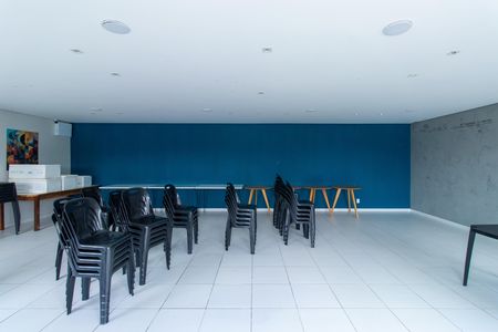 Apartamento para alugar com 43m², 2 quartos e 1 vaga Apartamento para alugar com 43m², 2 quartos e 1 vagaÁrea comum - Salão de festas