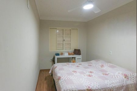 Casa à venda com 160m², 3 quartos e 2 vagas Casa à venda com 160m², 3 quartos e 2 vagasQuarto 2