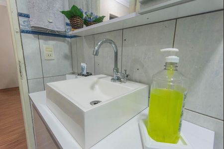 Casa à venda com 160m², 3 quartos e 2 vagas Casa à venda com 160m², 3 quartos e 2 vagasBanheiro