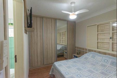 Casa à venda com 160m², 3 quartos e 2 vagas Casa à venda com 160m², 3 quartos e 2 vagasSuíte