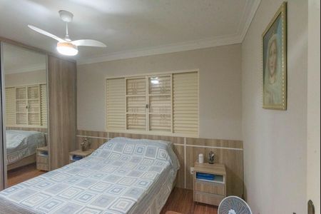 Casa à venda com 160m², 3 quartos e 2 vagas Casa à venda com 160m², 3 quartos e 2 vagasSuíte