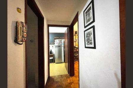 Apartamento à venda com 63m², 2 quartos e sem vaga Apartamento à venda com 63m², 2 quartos e sem vagaCorredor