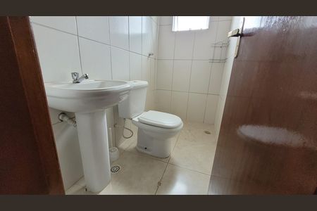 Casa para alugar com 108m², 2 quartos e 3 vagas Casa para alugar com 108m², 2 quartos e 3 vagasBanheiro - Piso superior