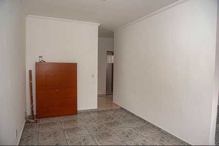 Casa para alugar com 108m², 2 quartos e 3 vagas Casa para alugar com 108m², 2 quartos e 3 vagasSala