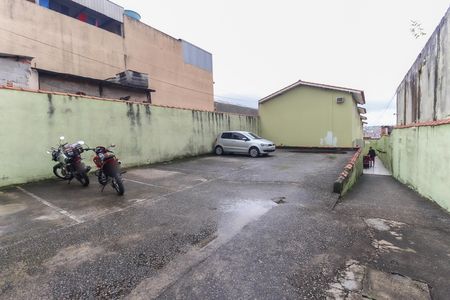 Casa de condomínio à venda com 42m², 2 quartos e 1 vaga Casa de condomínio à venda com 42m², 2 quartos e 1 vagaEstacionamento