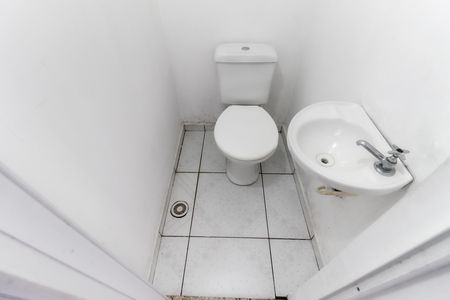Casa de condomínio à venda com 42m², 2 quartos e 1 vaga Casa de condomínio à venda com 42m², 2 quartos e 1 vagaLavabo