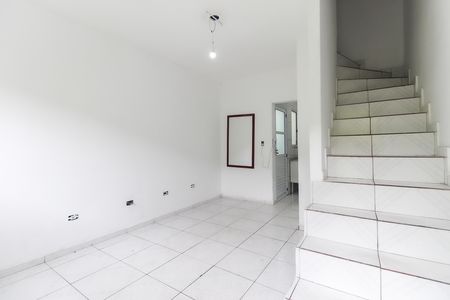 Sala de casa de condomínio à venda com 2 quartos, 42m² em Parada Xv de Novembro, São Paulo