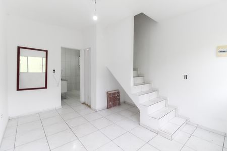Sala de casa de condomínio à venda com 2 quartos, 42m² em Parada Xv de Novembro, São Paulo