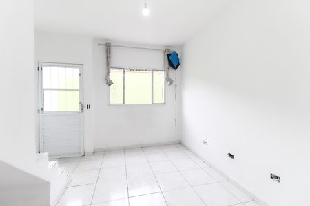 Casa de condomínio à venda com 42m², 2 quartos e 1 vaga Casa de condomínio à venda com 42m², 2 quartos e 1 vagaSala