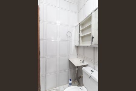 Casa de condomínio à venda com 42m², 2 quartos e 1 vaga Casa de condomínio à venda com 42m², 2 quartos e 1 vagaBanheiro