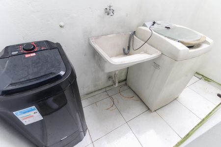 Casa de condomínio à venda com 42m², 2 quartos e 1 vaga Casa de condomínio à venda com 42m², 2 quartos e 1 vagaÁrea de Serviço