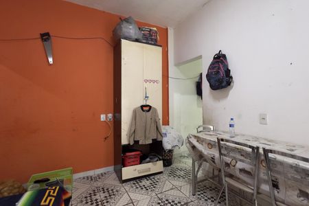 Casa à venda com 110m², 2 quartos e 3 vagas Casa à venda com 110m², 2 quartos e 3 vagasSala