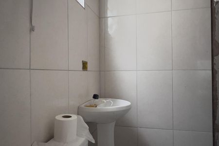 Banheiro 1 de casa à venda com 2 quartos, 110m² em Chácara do Vovó, Guarulhos